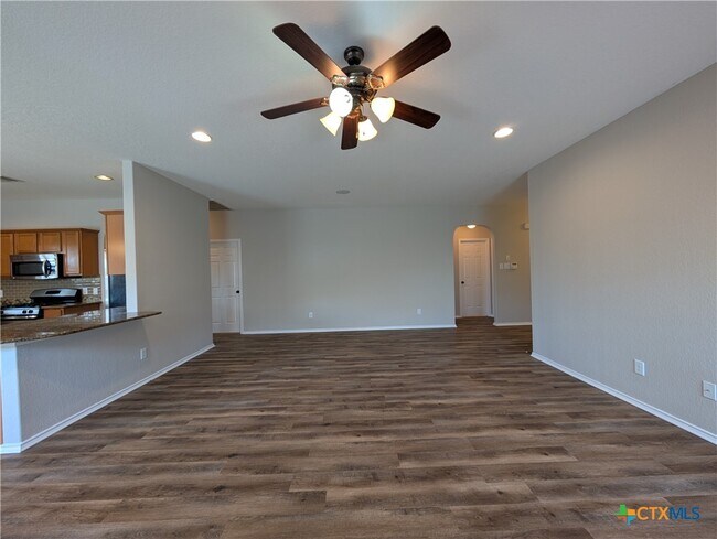 Building Photo - 2937 Post Oak Cir