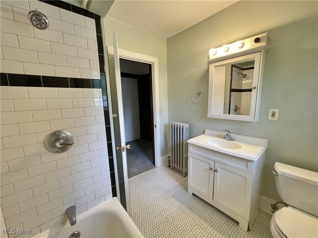 Building Photo - 179 Burton Ave