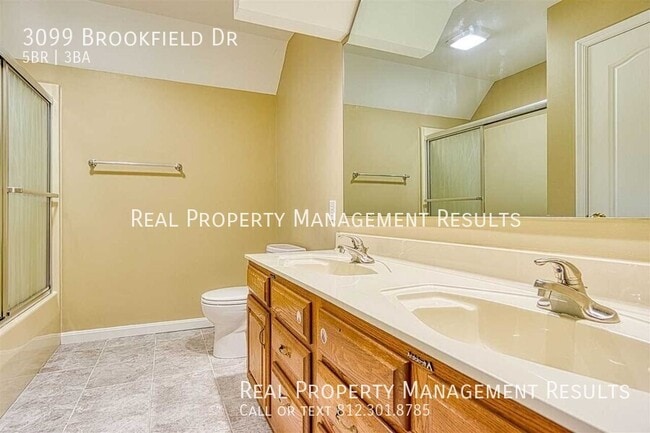 Building Photo - 3099 Brookfield Dr