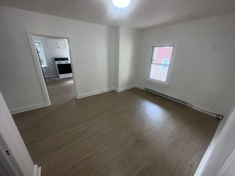 Building Photo - 115 East Ave