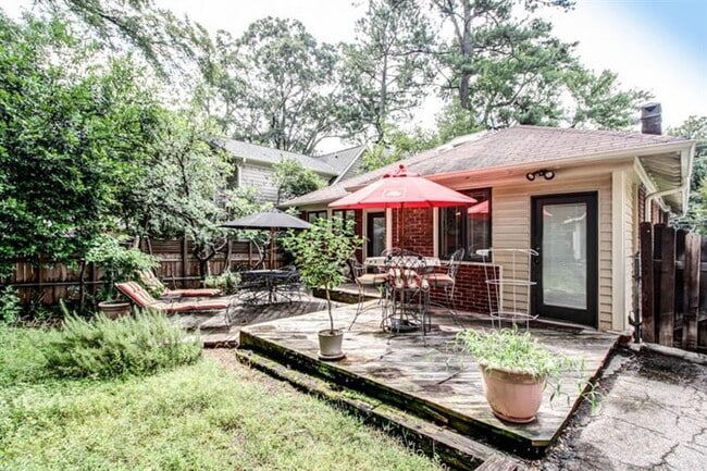 Building Photo - 162 Peachtree Hills Ave NE