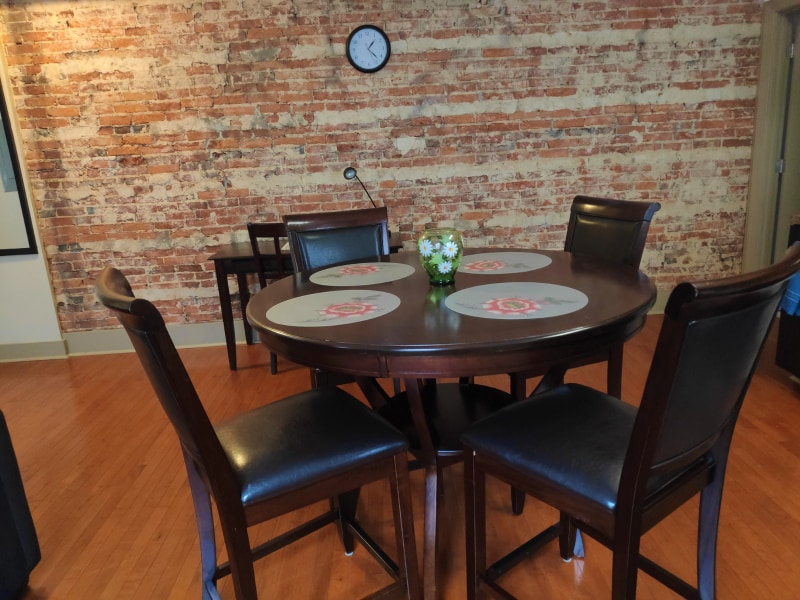 Building Photo - 513 Park Ave