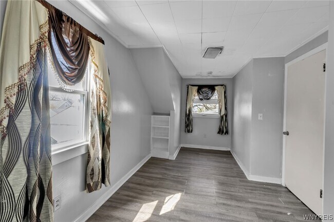 Building Photo - 4098 Bailey Ave