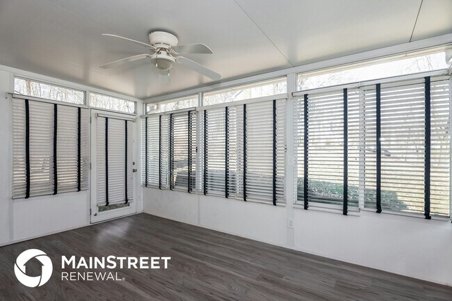 Building Photo - 10300 Northwoods Forest Dr