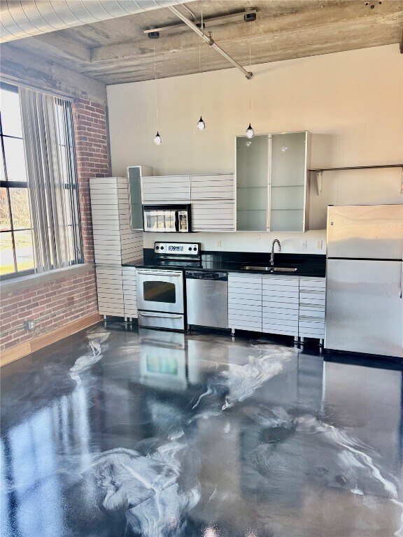 Building Photo - 2201 Locust St