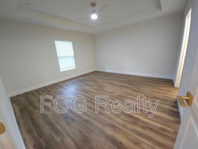 Building Photo - 9900 N Langdon Rd