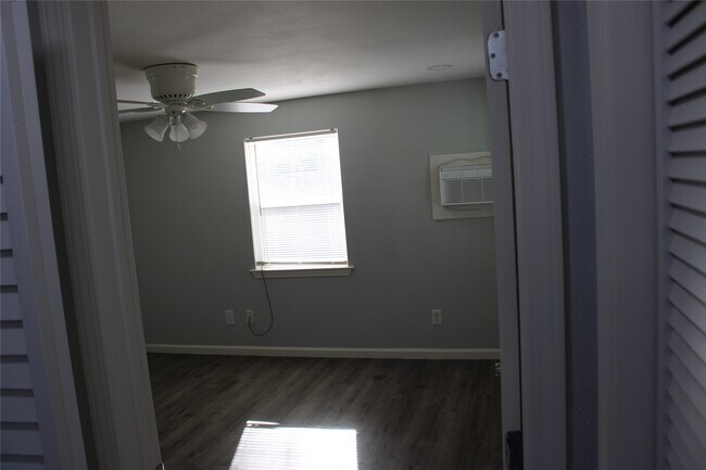 Building Photo - 4214 Fuqua St