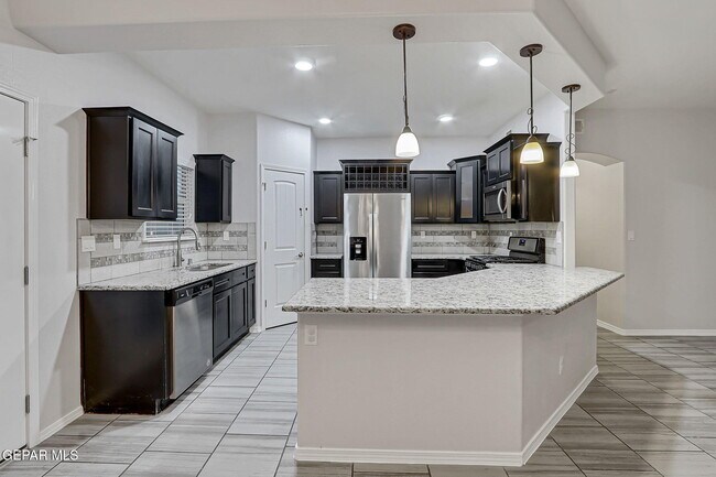 Building Photo - 14928 Harry Flournoy Ave