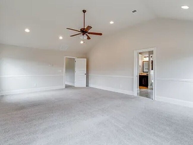 Building Photo - 12 Hillfoots Ct