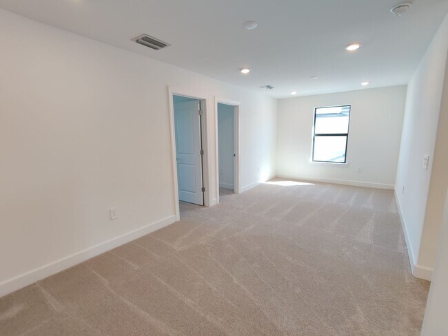 Building Photo - 6140 Baywood Ct