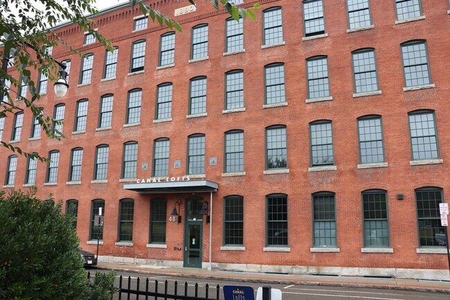 Primary Photo - 48 Water St