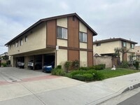 Building Photo - R09-007-MF
