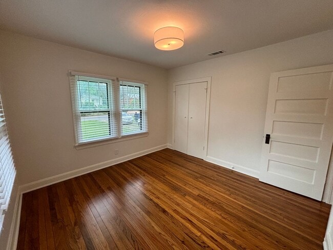 Building Photo - Cherrywood Bungalow for Rent