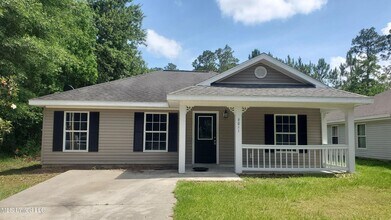 Building Photo - Charming 3-Bedroom Rental in Bayside Park