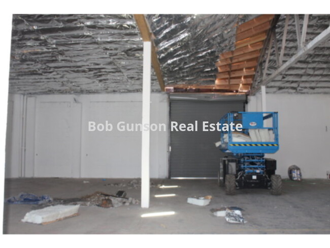 Building Photo - Commercial Warehouse