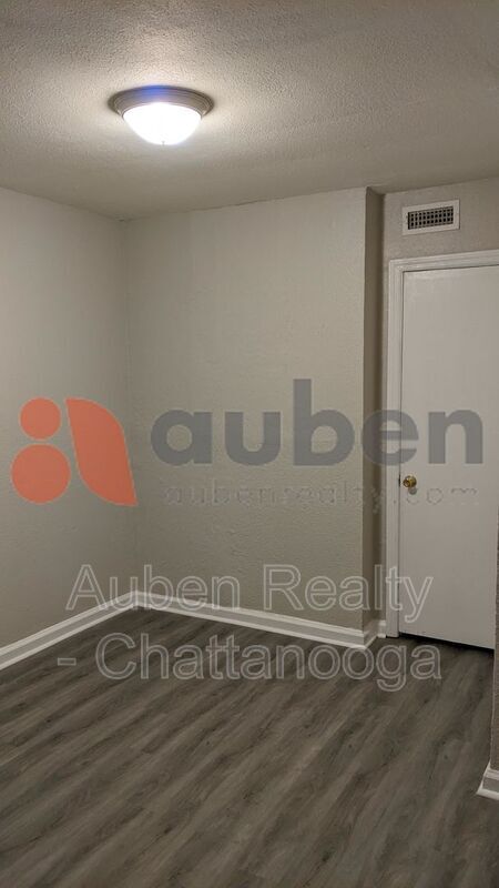 Building Photo - 110 Hogan Rd