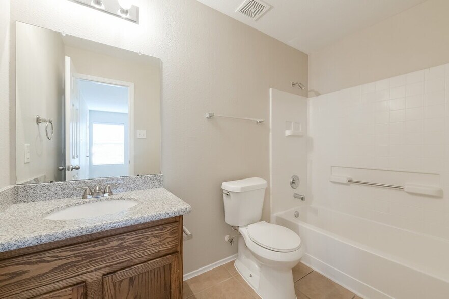 Building Photo - 7510 American Holly Ct