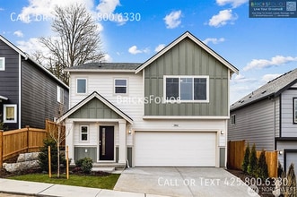 Building Photo - 9502 18th Ave W