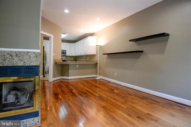 Building Photo - 9404 Regency Crest Dr