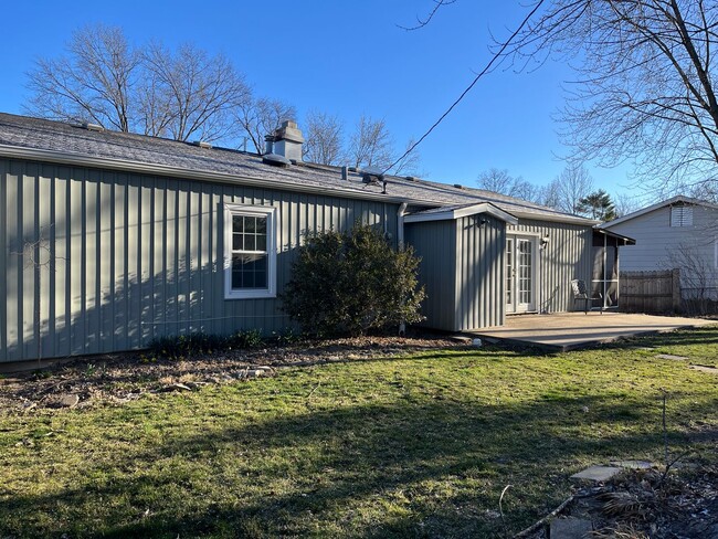 Building Photo - Nice 3 Bedroom House!