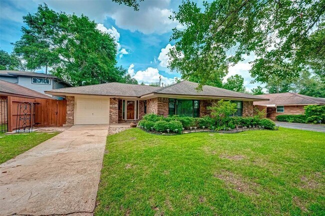 Building Photo - 4038 Cheena Dr