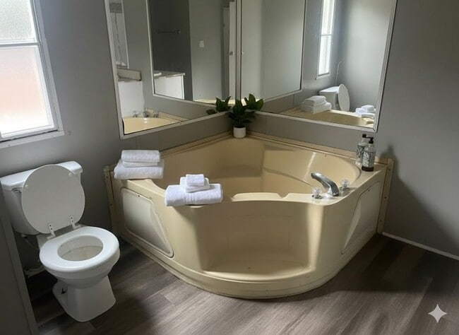 Building Photo - 3-bedrooms and 2-bathrooms Mobile-home