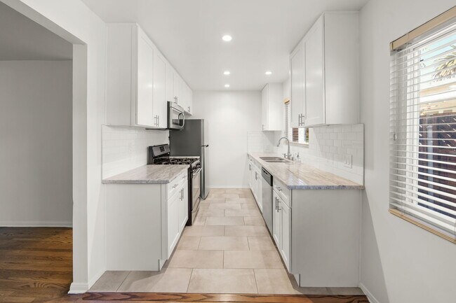 Building Photo - 1517 Harvard St