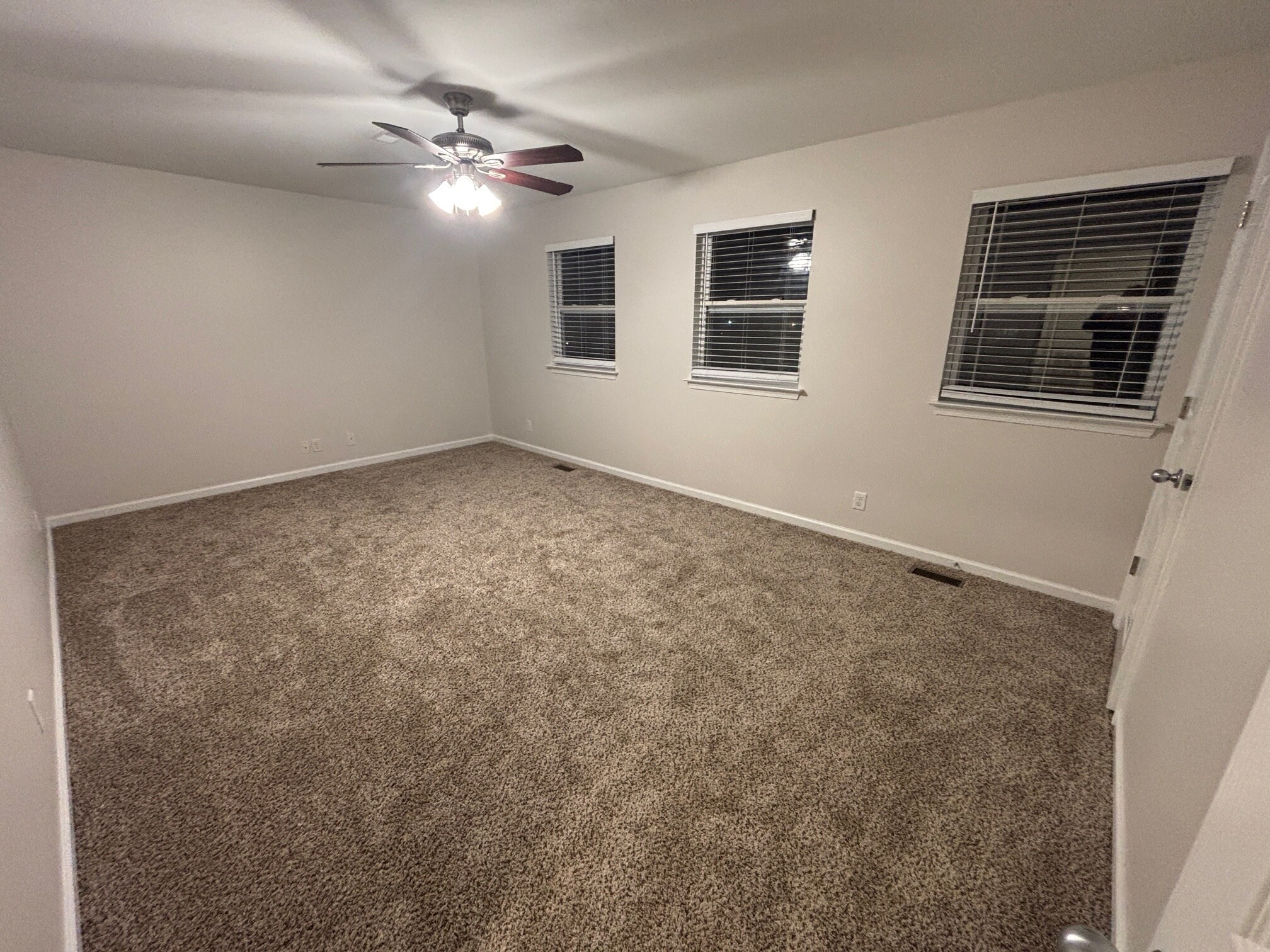 Building Photo - 161 Avalon Dr