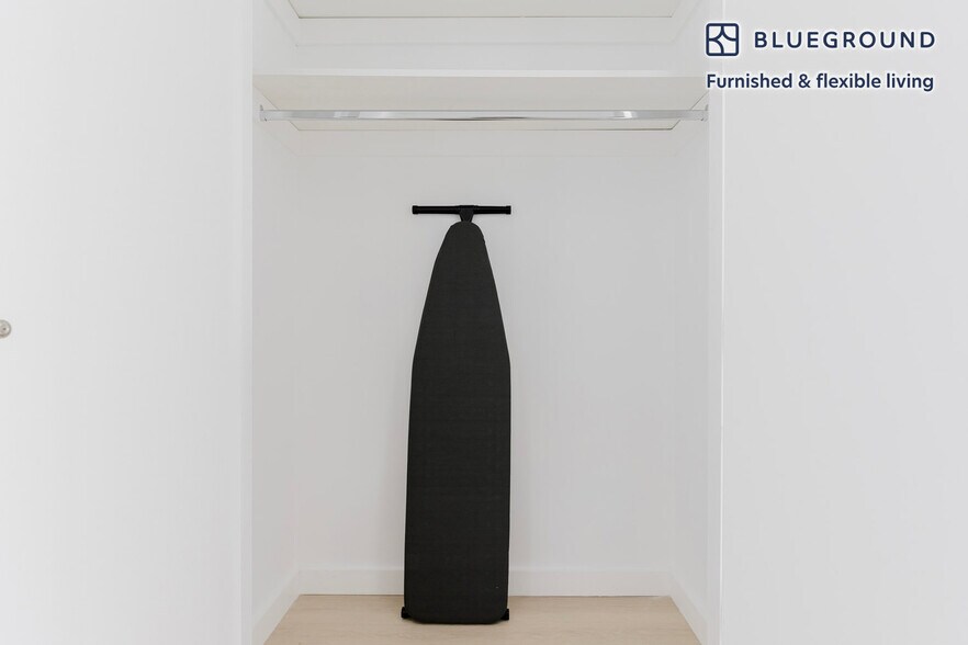 Building Photo - 150 Lawrence St