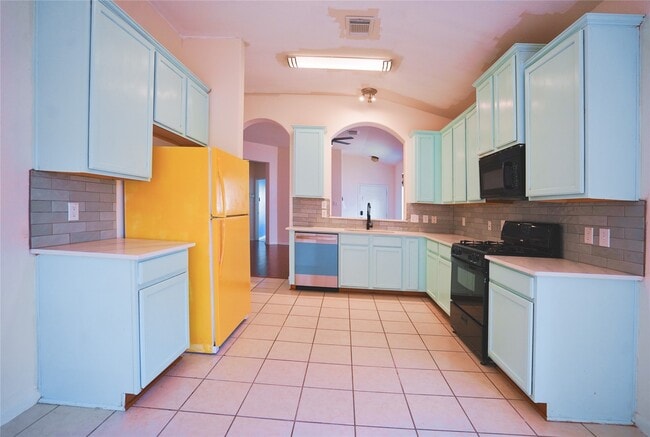 Building Photo - 6415 Richland Hills Dr