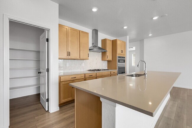 Building Photo - $3,250.00, 3 bed, 2.5-bath located in Cast...