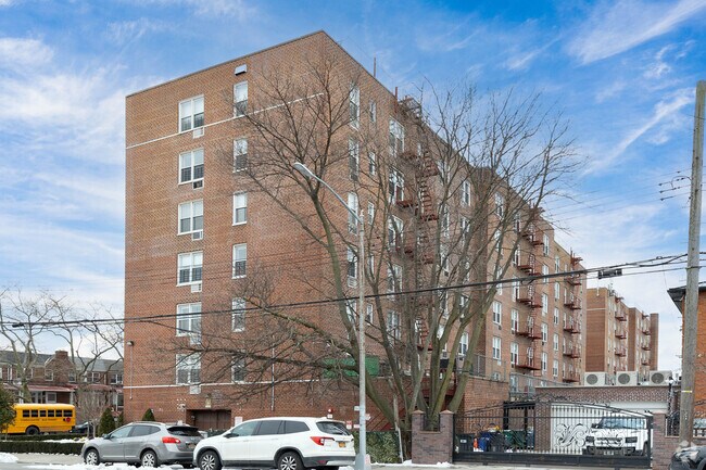Building Photo - Chelsea Apartments