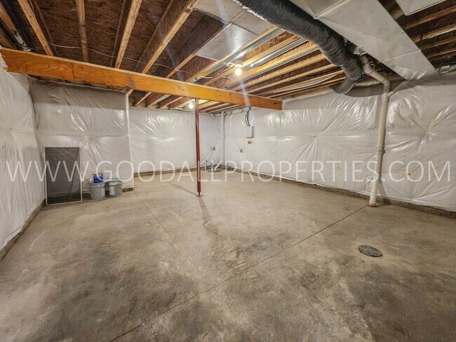 Building Photo - Brand New 4 Bedroom, 3 Bath 3 car garage Home in Waukee with a 3-Car Garage