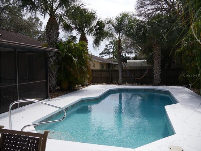 Building Photo - 3026 Vinson Ave