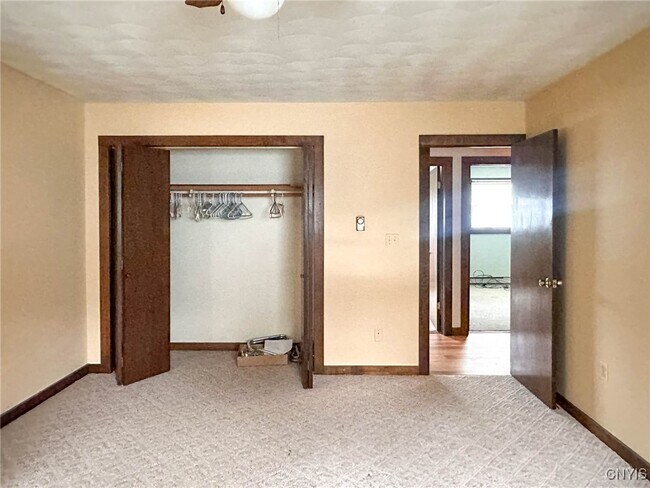 Building Photo - 821 Floyd Ave