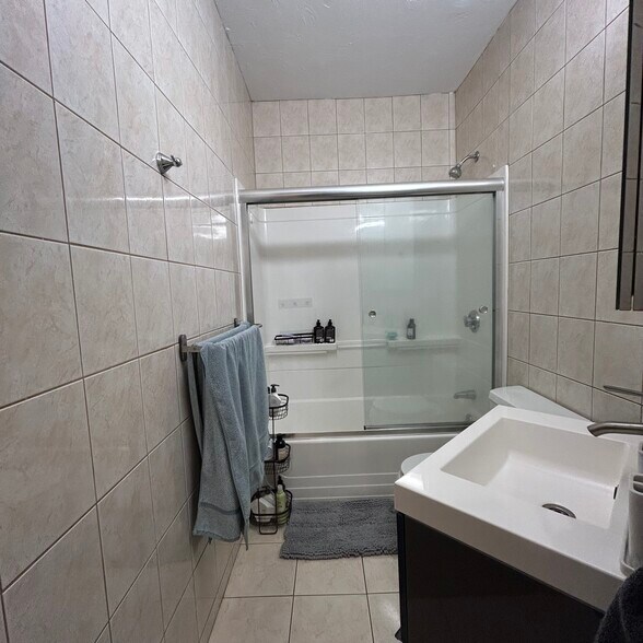 Building Photo - 1616 Beacon St