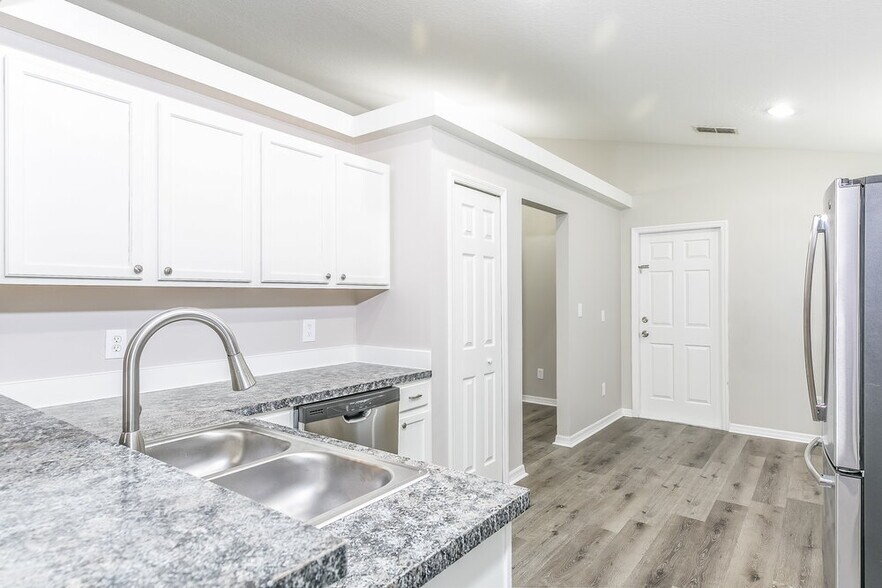 Building Photo - 3027 Eagle Crossing Dr