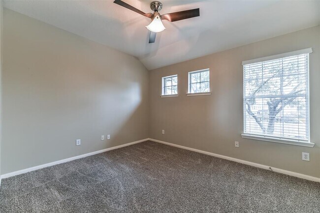 Building Photo - 3303 Aspenbrook Ct
