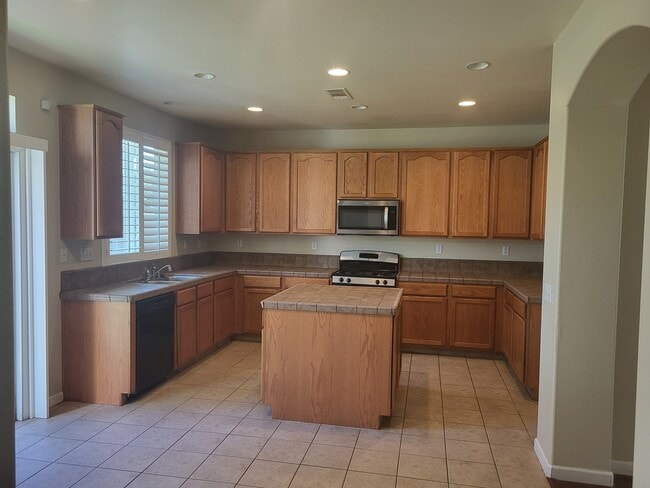 Building Photo - 3968 Colma Ave