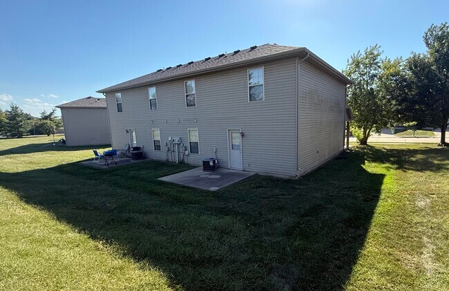 Building Photo - 3922 Snowy Owl Dr