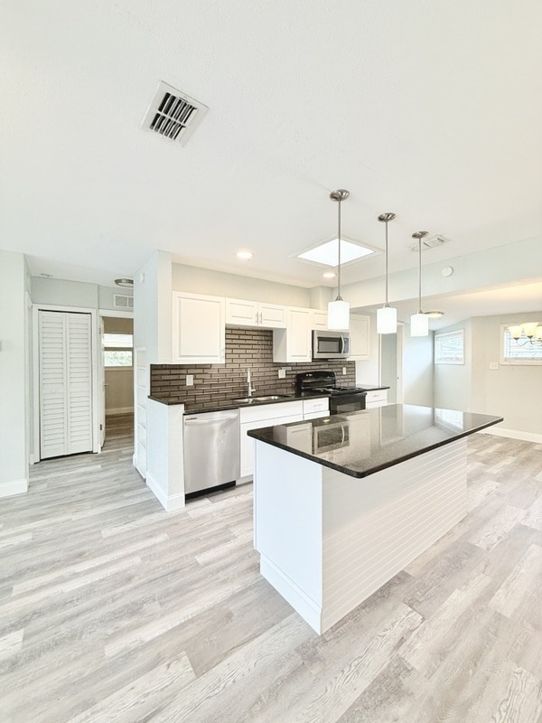 Building Photo - 9401 88th Way N