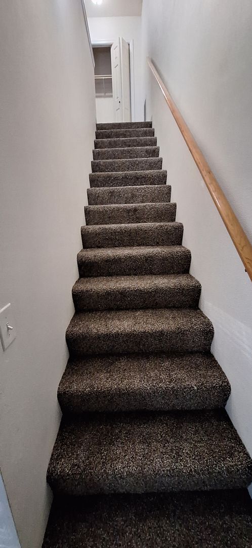 Building Photo - 196 - 3427/3429 SE 3rd