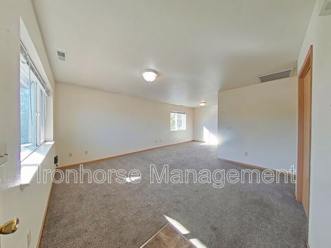 Building Photo - 2491 Wheeler Dr