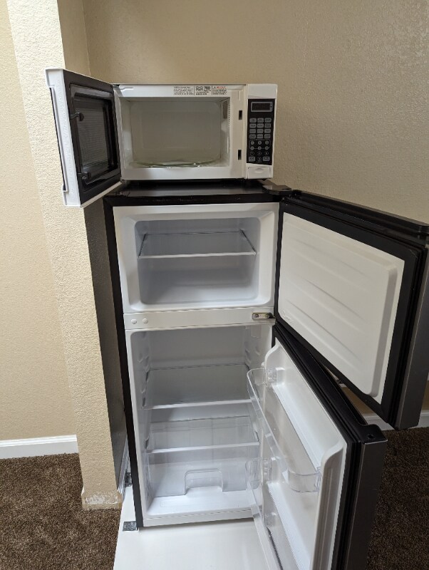 Building Photo - 323 Zuniga St