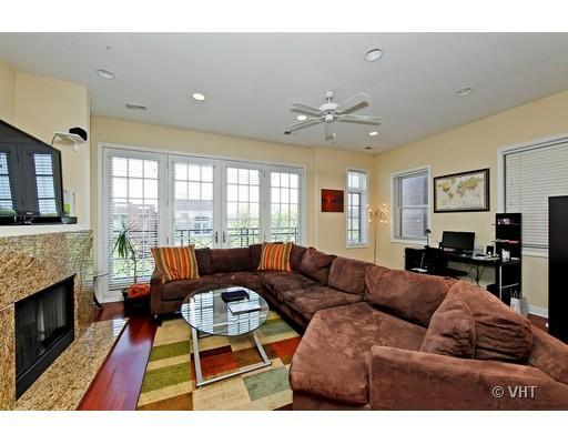 Building Photo - 1316 N Wicker Park Ave