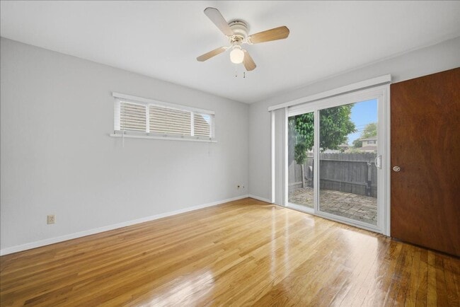 Building Photo - 1155-1155 Rodeo Way