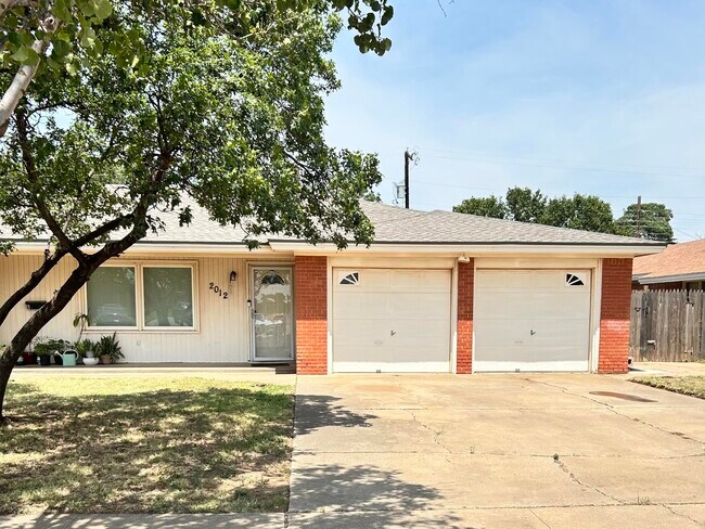 Building Photo - 2012 54th St