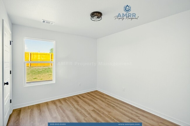 Building Photo - 1401 Sioux Pl