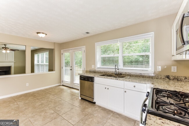 Building Photo - 3909 Wintersweet Dr