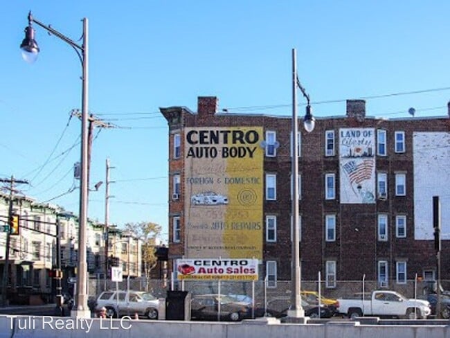 Building Photo - 145 Chestnut Ave